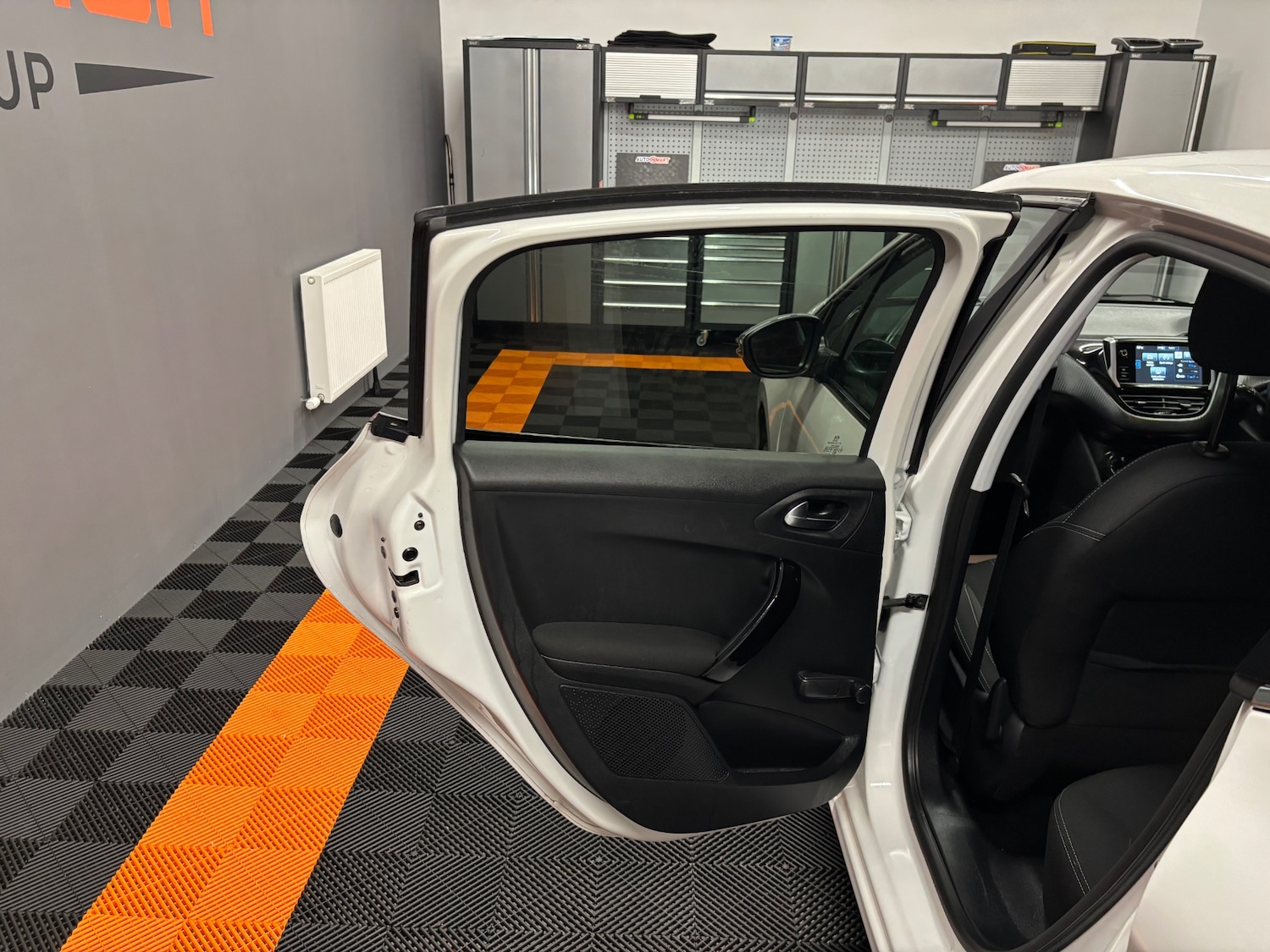 Used Peugeot 208 2015 for sale - 76381369: Photo 59