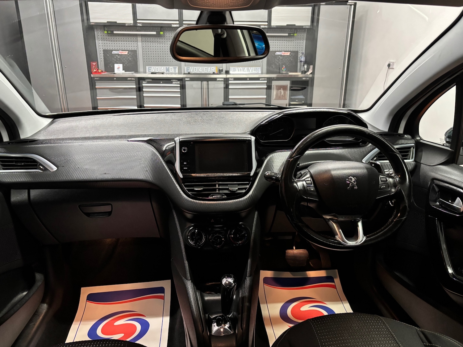 Used Peugeot 208 2015 for sale - 76381369: Photo 69