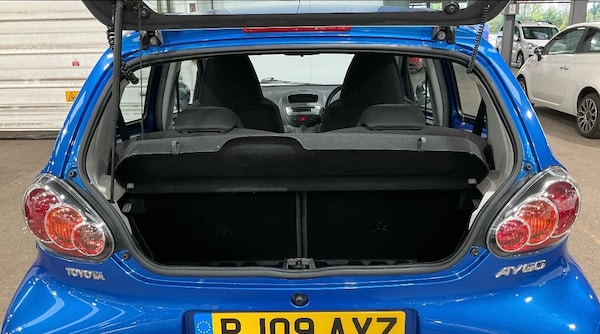 Used Toyota AYGO 2009 for sale - 76292828: Photo 11