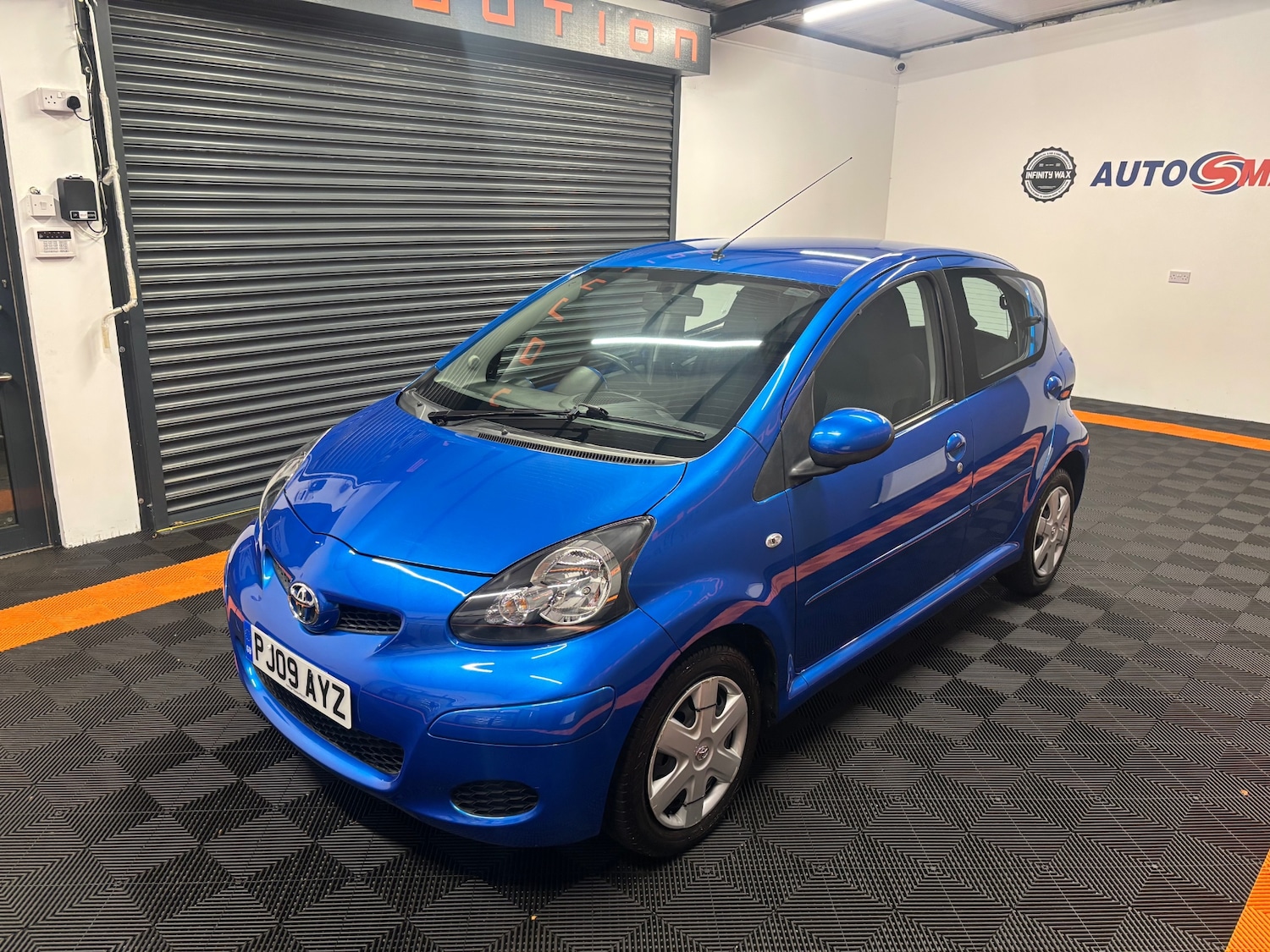 Used Toyota AYGO 2009 for sale - 76292828: Photo 19