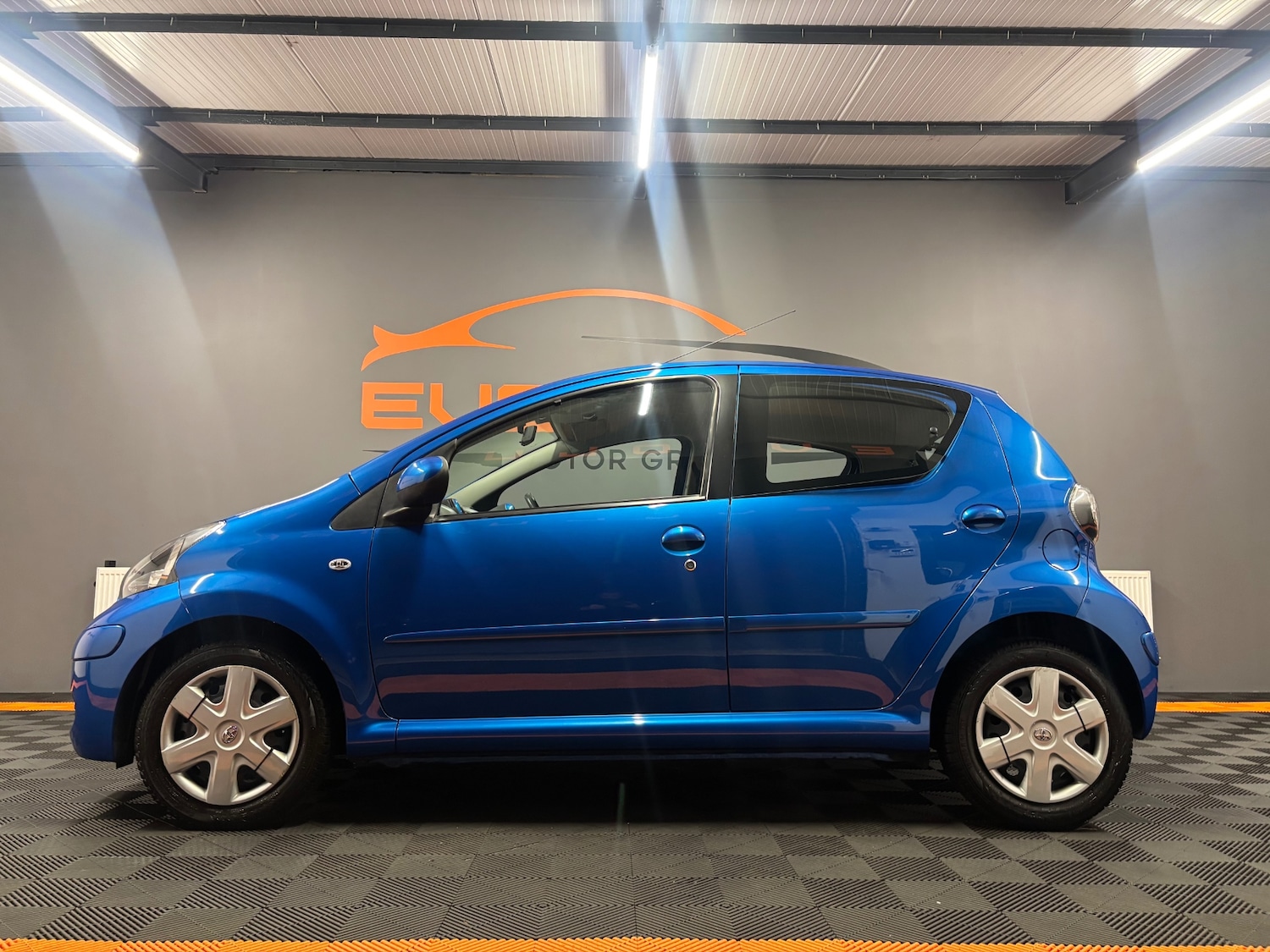 Used Toyota AYGO 2009 for sale - 76292828: Photo 2