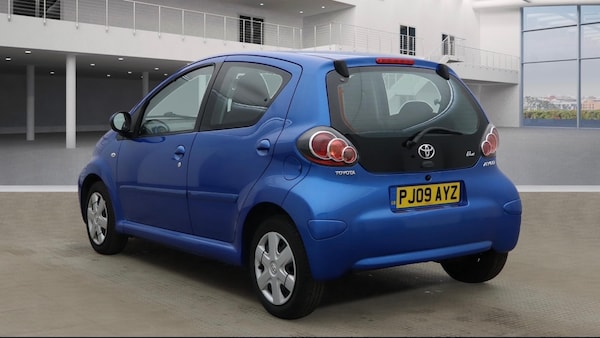 Used Toyota AYGO 2009 for sale - 76292828: Photo 2