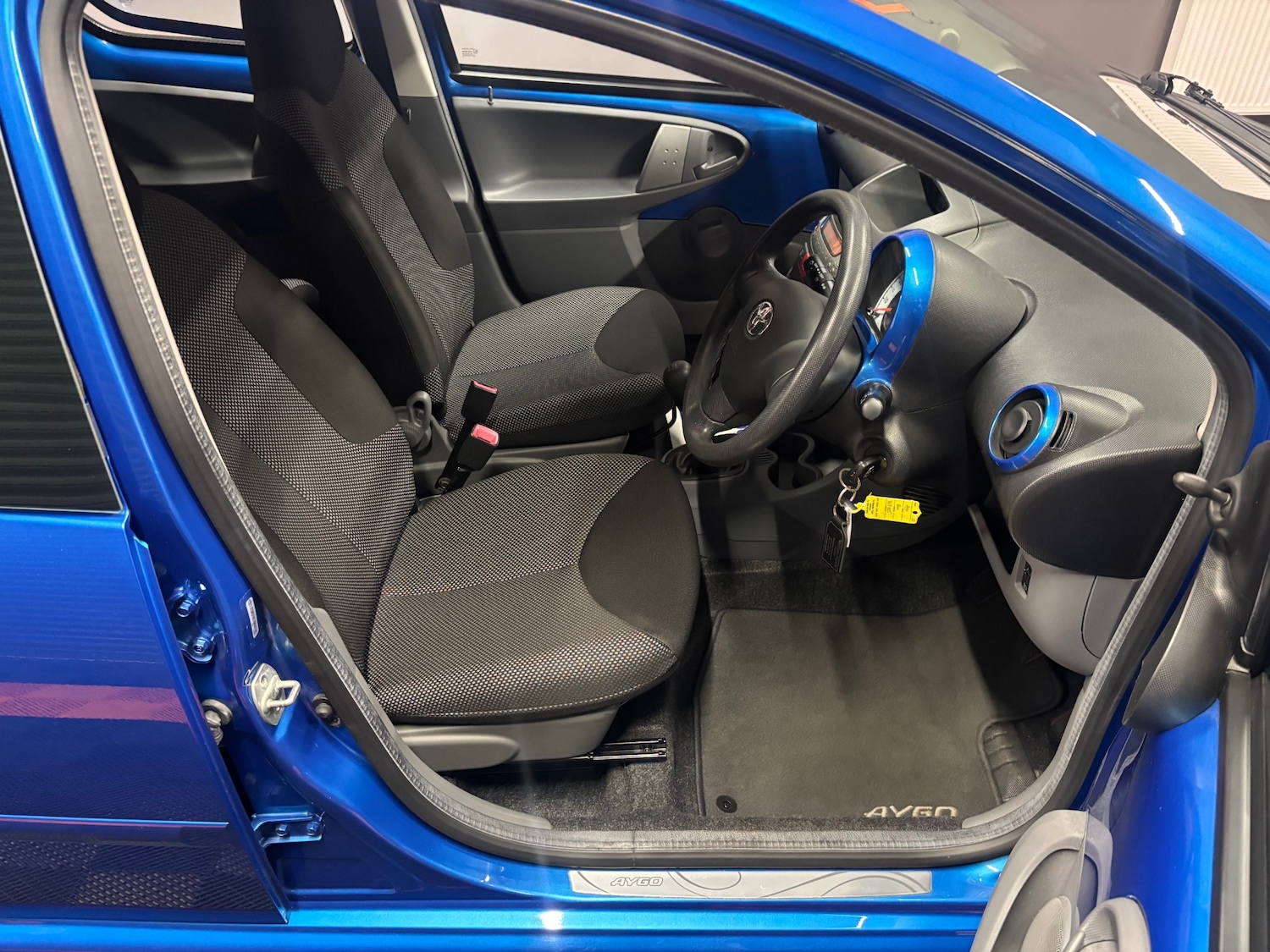 Used Toyota AYGO 2009 for sale - 76292828: Photo 45