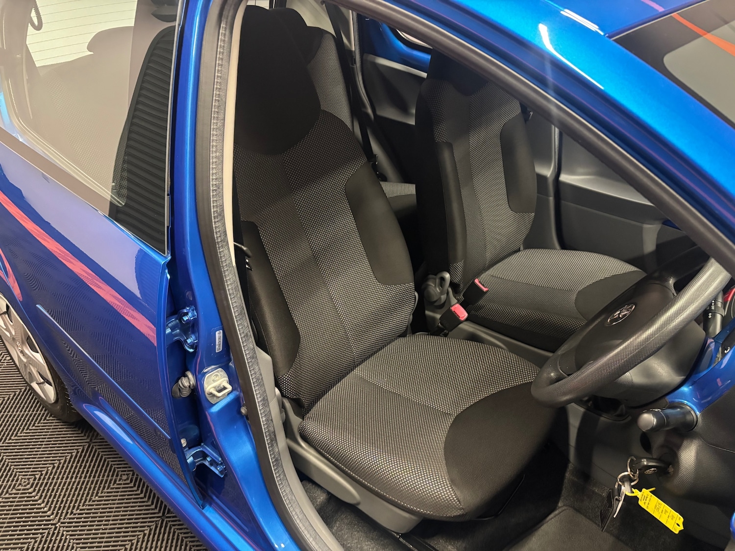 Used Toyota AYGO 2009 for sale - 76292828: Photo 46