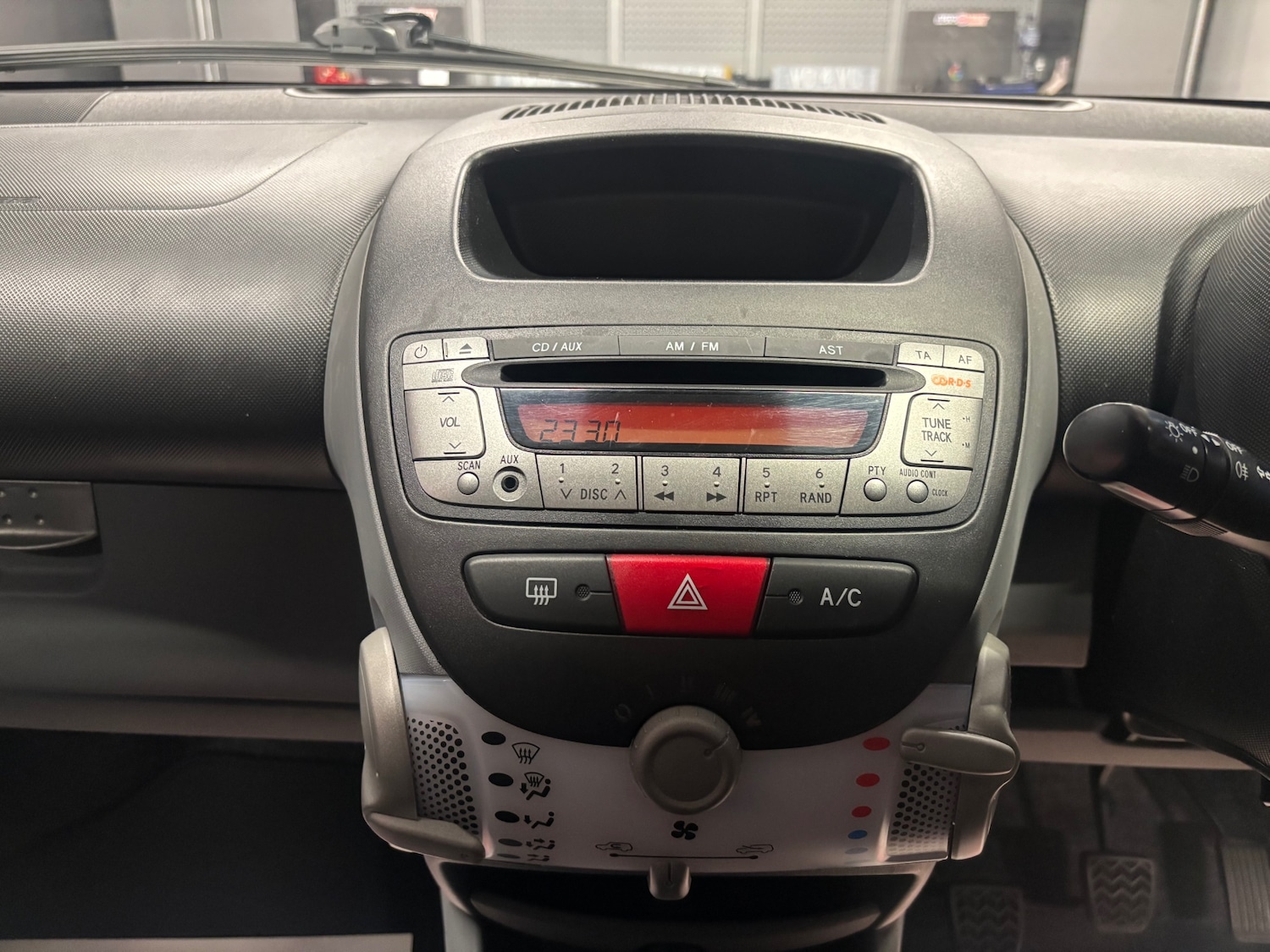 Used Toyota AYGO 2009 for sale - 76292828: Photo 50