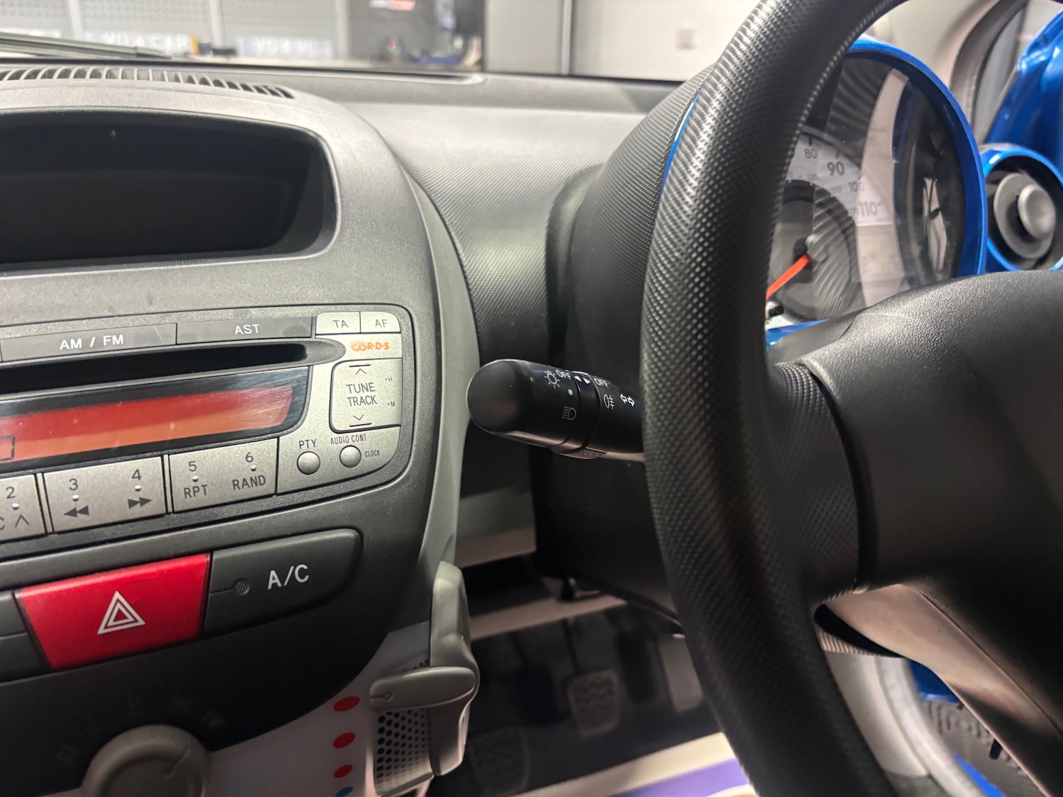 Used Toyota AYGO 2009 for sale - 76292828: Photo 53