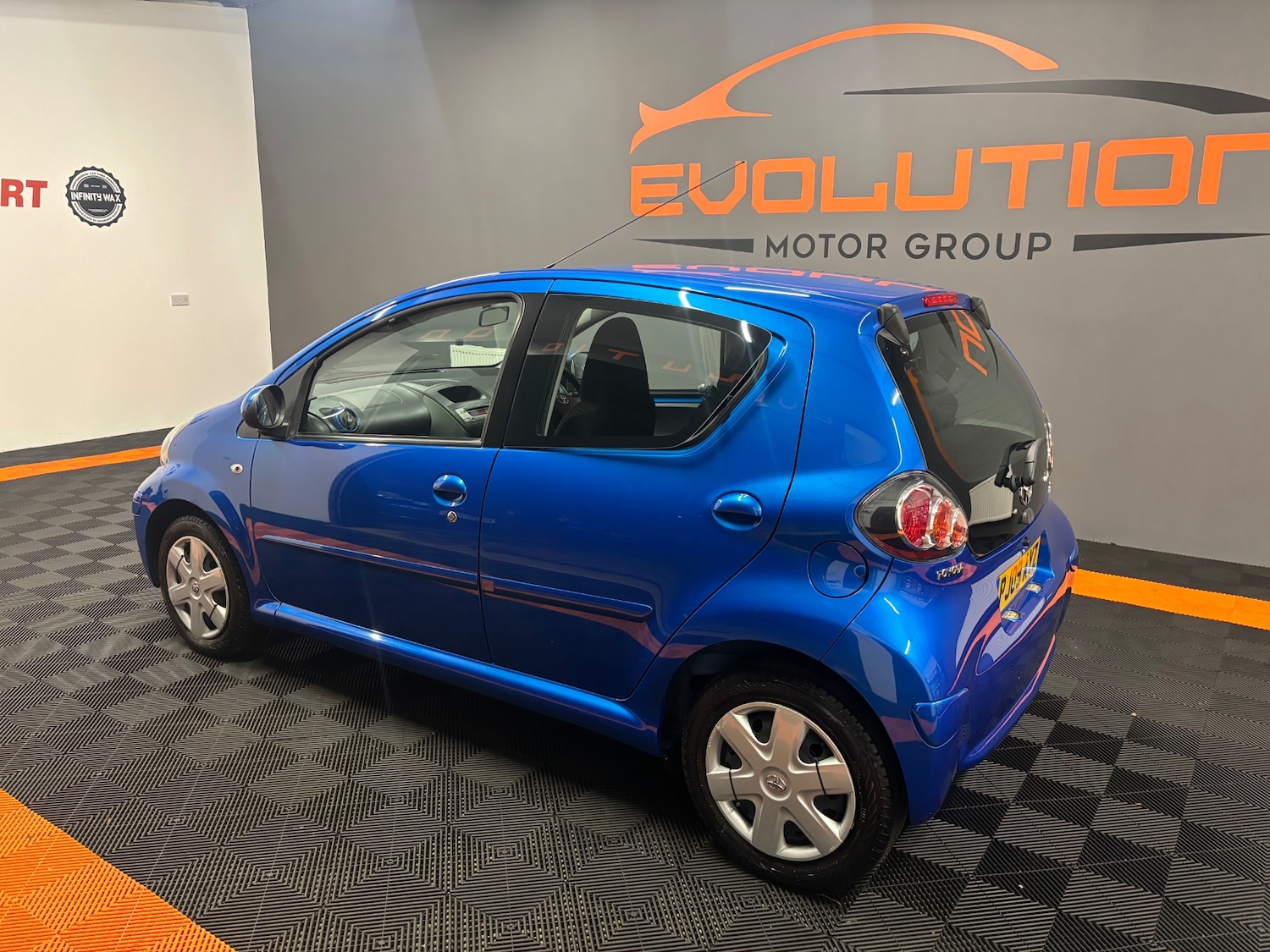 Used Toyota AYGO 2009 for sale - 76292828: Photo 6