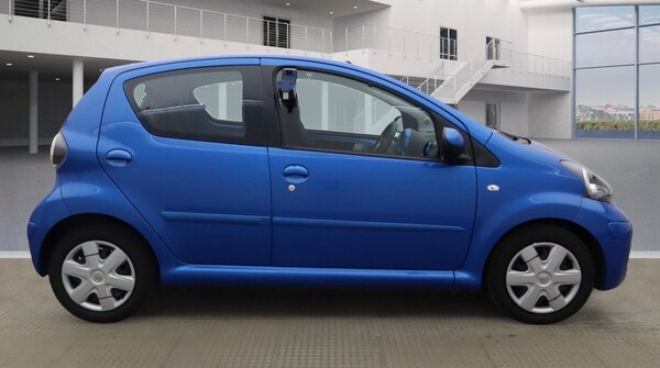 Used Toyota AYGO 2009 for sale - 76292828: Photo 6