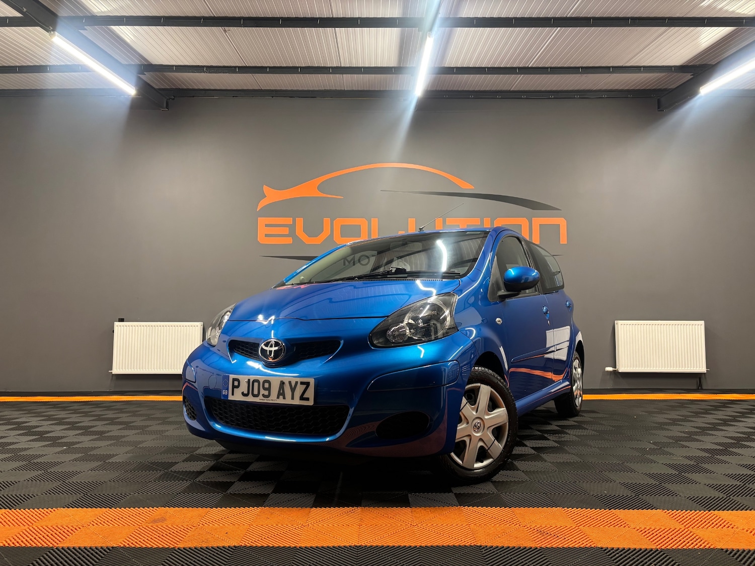 Used Toyota AYGO 2009 for sale - 76292828: Photo 8