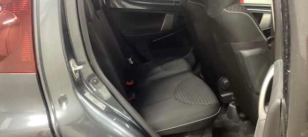 Used Peugeot 107 2014 for sale - 76268202: Photo 7