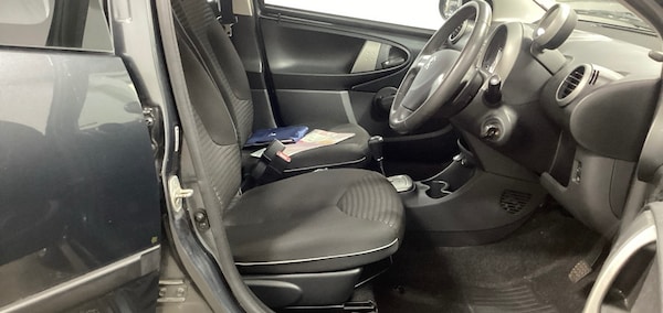 Used Peugeot 107 2014 for sale - 76268202: Photo 8