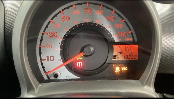 Used Peugeot 107 2014 for sale - 76268202: Photo 9