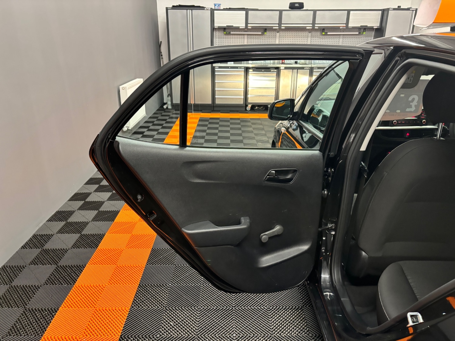Vehicle 29