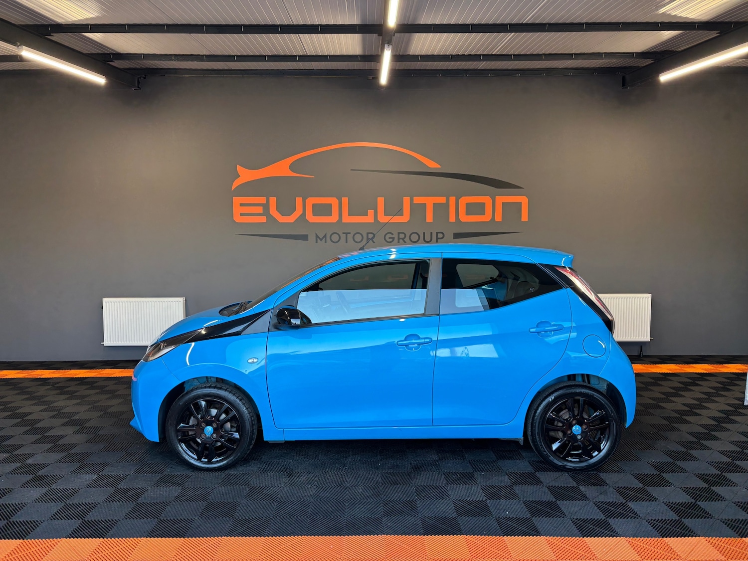 Used Toyota AYGO 2016 for sale - 76097499: Photo 2