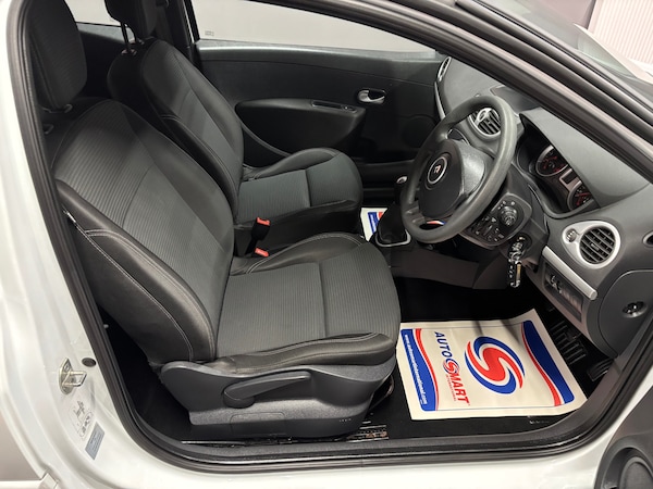 Used Renault Clio 2012 for sale - 76168089: Photo 35