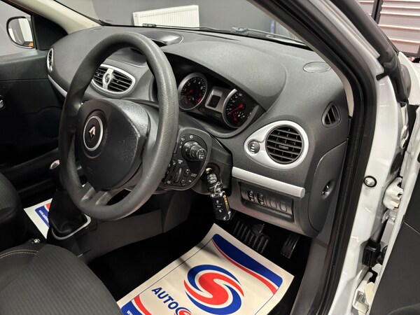 Used Renault Clio 2012 for sale - 76168089: Photo 37