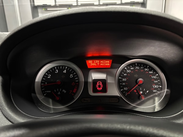 Used Renault Clio 2012 for sale - 76168089: Photo 40