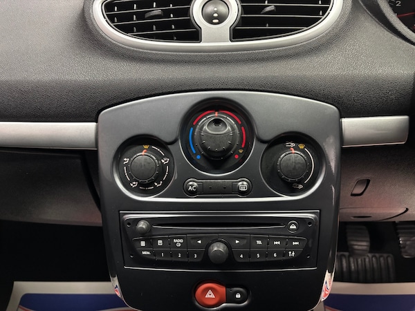 Used Renault Clio 2012 for sale - 76168089: Photo 42