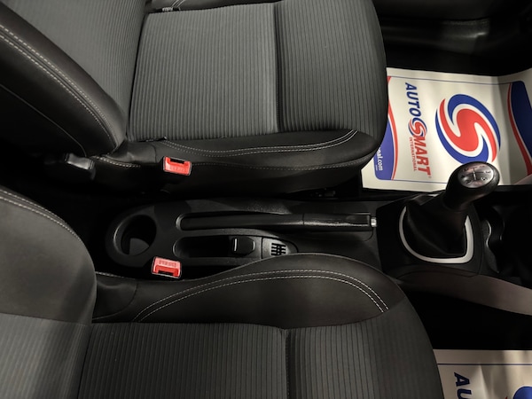 Used Renault Clio 2012 for sale - 76168089: Photo 45