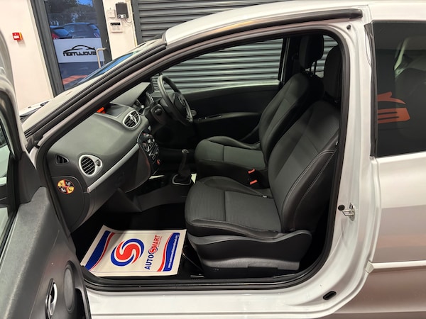 Used Renault Clio 2012 for sale - 76168089: Photo 50