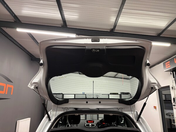 Used Renault Clio 2012 for sale - 76168089: Photo 69