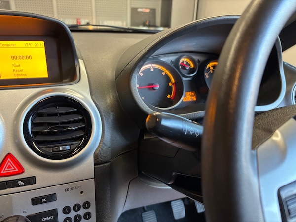 Used Vauxhall Corsa 2011 for sale - 75256878: Photo 43