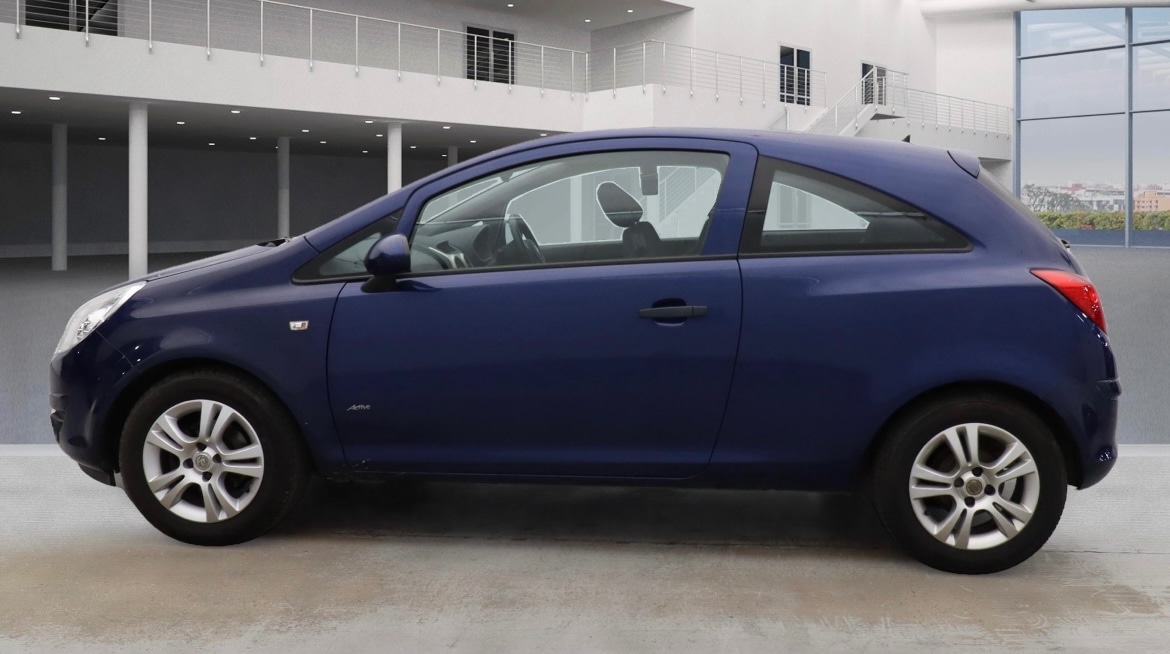 Used Vauxhall Corsa 2010 for sale - 76766529: Photo 4