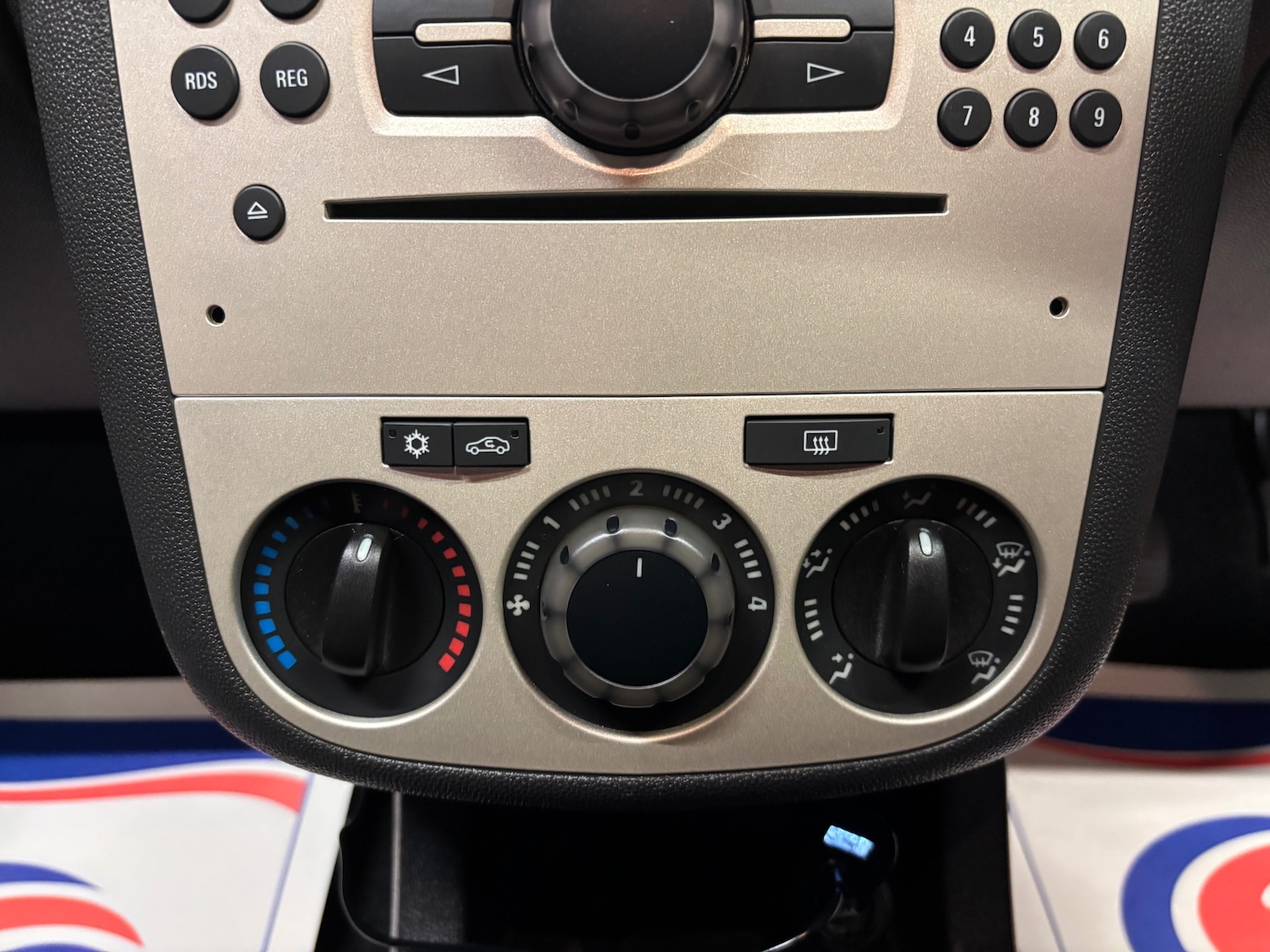 Used Vauxhall Corsa 2010 for sale - 76766529: Photo 60