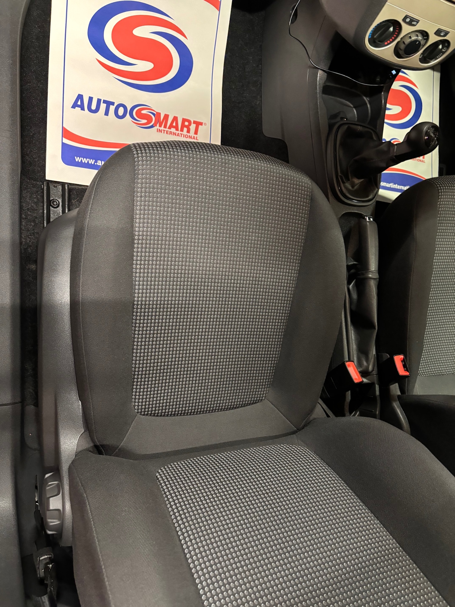 Used Vauxhall Corsa 2010 for sale - 76766529: Photo 70