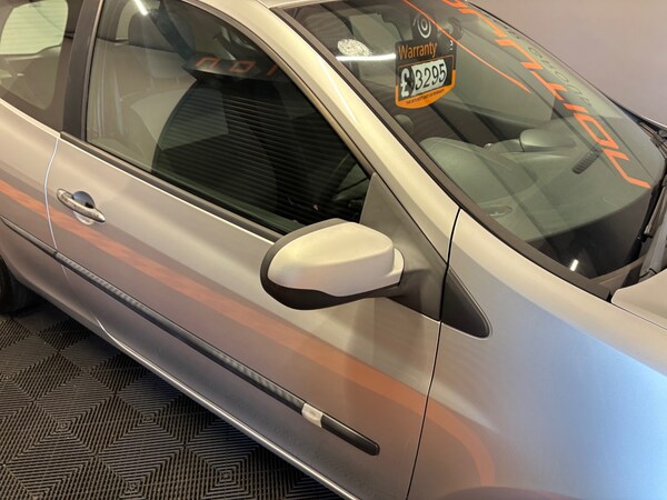 Used Renault Clio 2010 for sale - 75258797: Photo 10