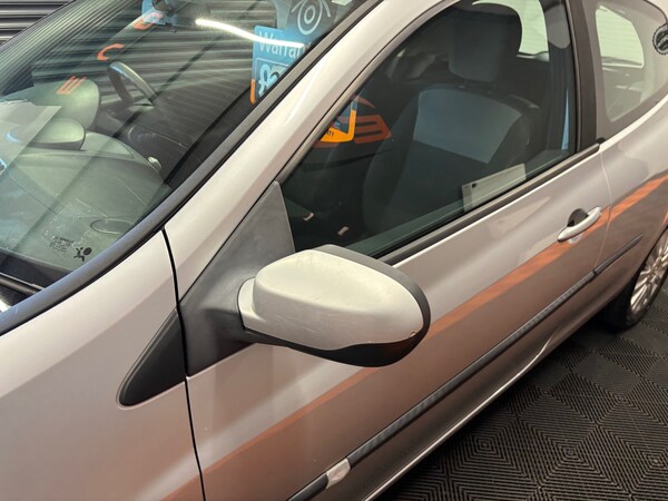 Used Renault Clio 2010 for sale - 75258797: Photo 14