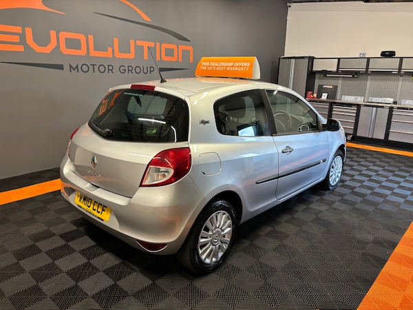 Used Renault Clio 2010 for sale - 75258797: Photo 17