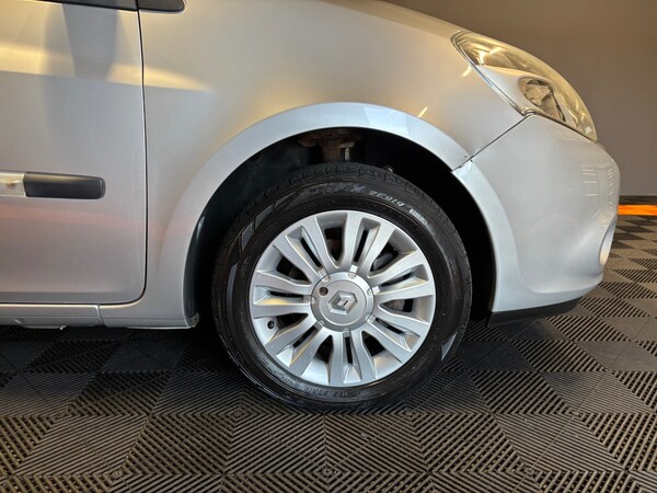 Used Renault Clio 2010 for sale - 75258797: Photo 20