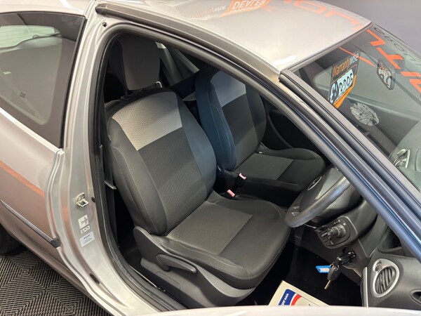 Used Renault Clio 2010 for sale - 75258797: Photo 26