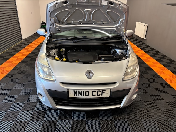 Used Renault Clio 2010 for sale - 75258797: Photo 37
