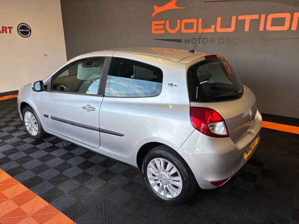 Used Renault Clio 2010 for sale - 75258797: Photo 3