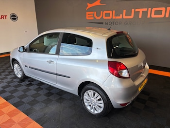 Used Renault Clio 2010 for sale - 75258797: Photo