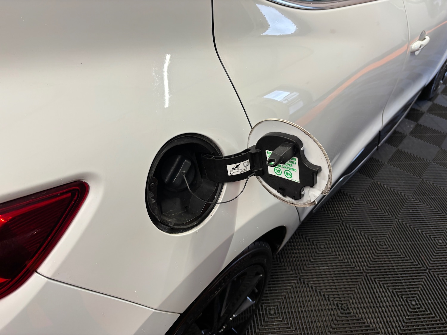 Used Renault Clio 2014 for sale - 77482232: Photo 43