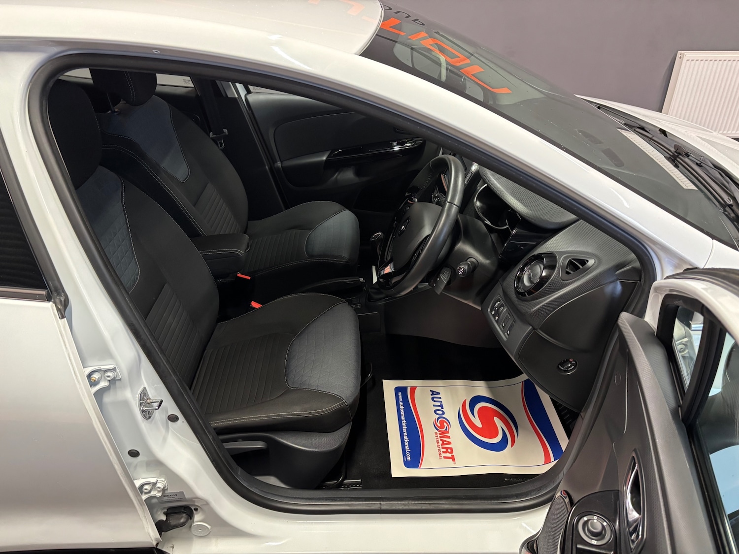 Used Renault Clio 2014 for sale - 77482232: Photo 49