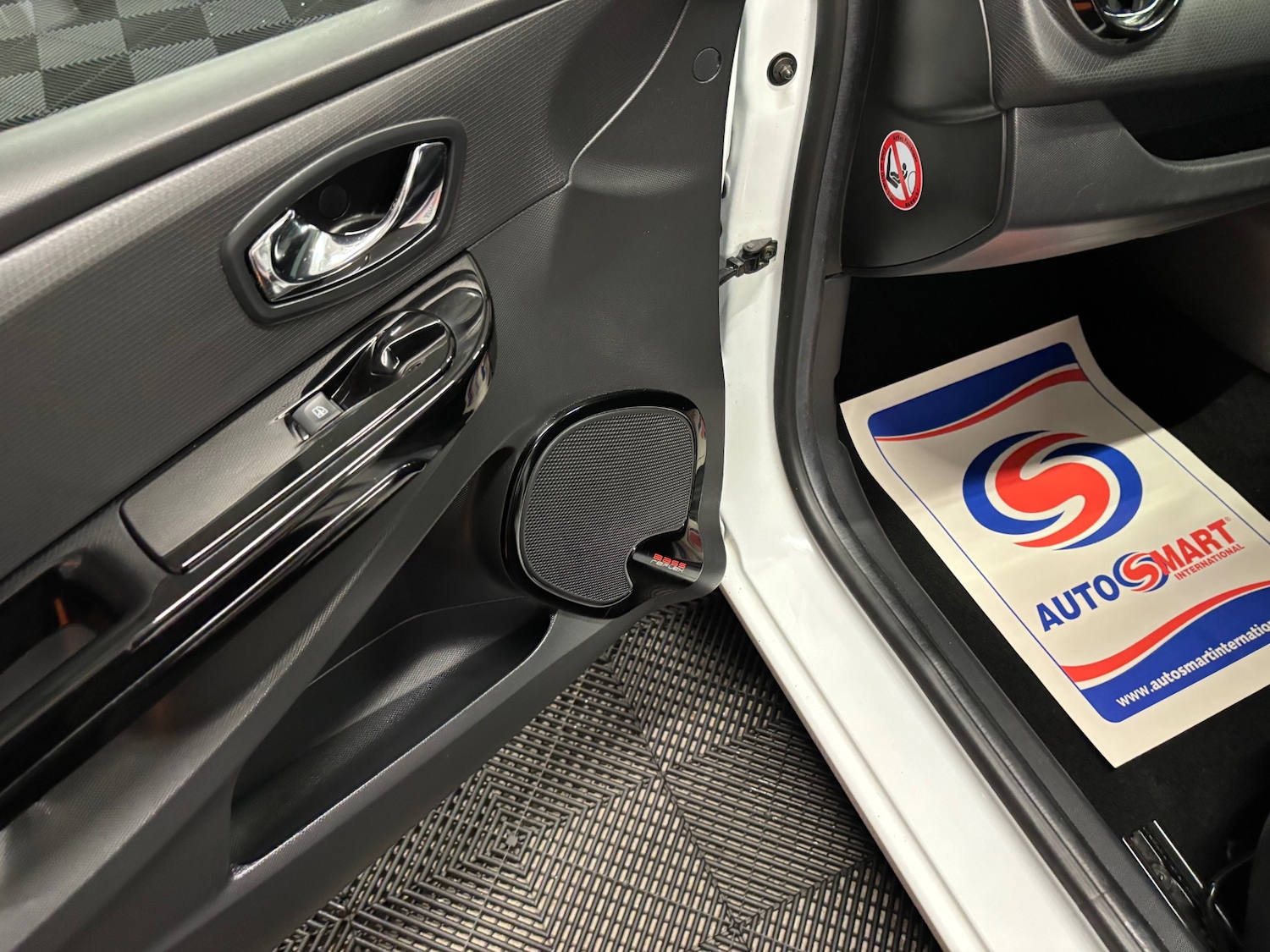 Used Renault Clio 2014 for sale - 77482232: Photo 67