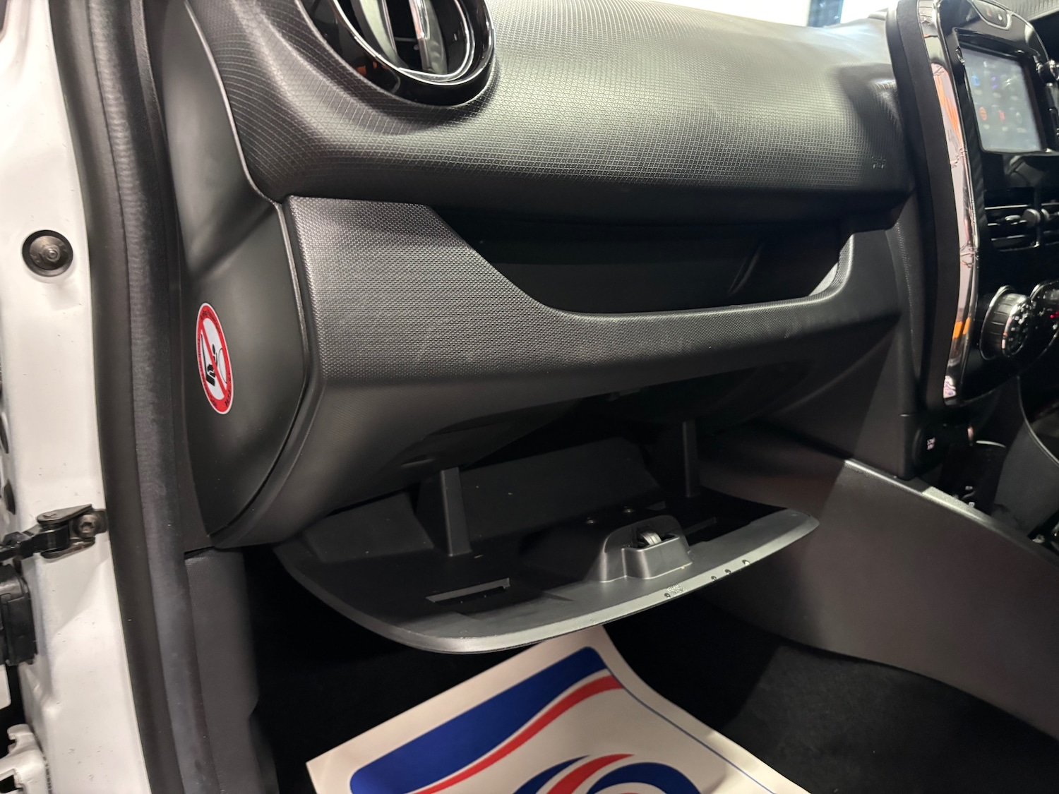 Used Renault Clio 2014 for sale - 77482232: Photo 75