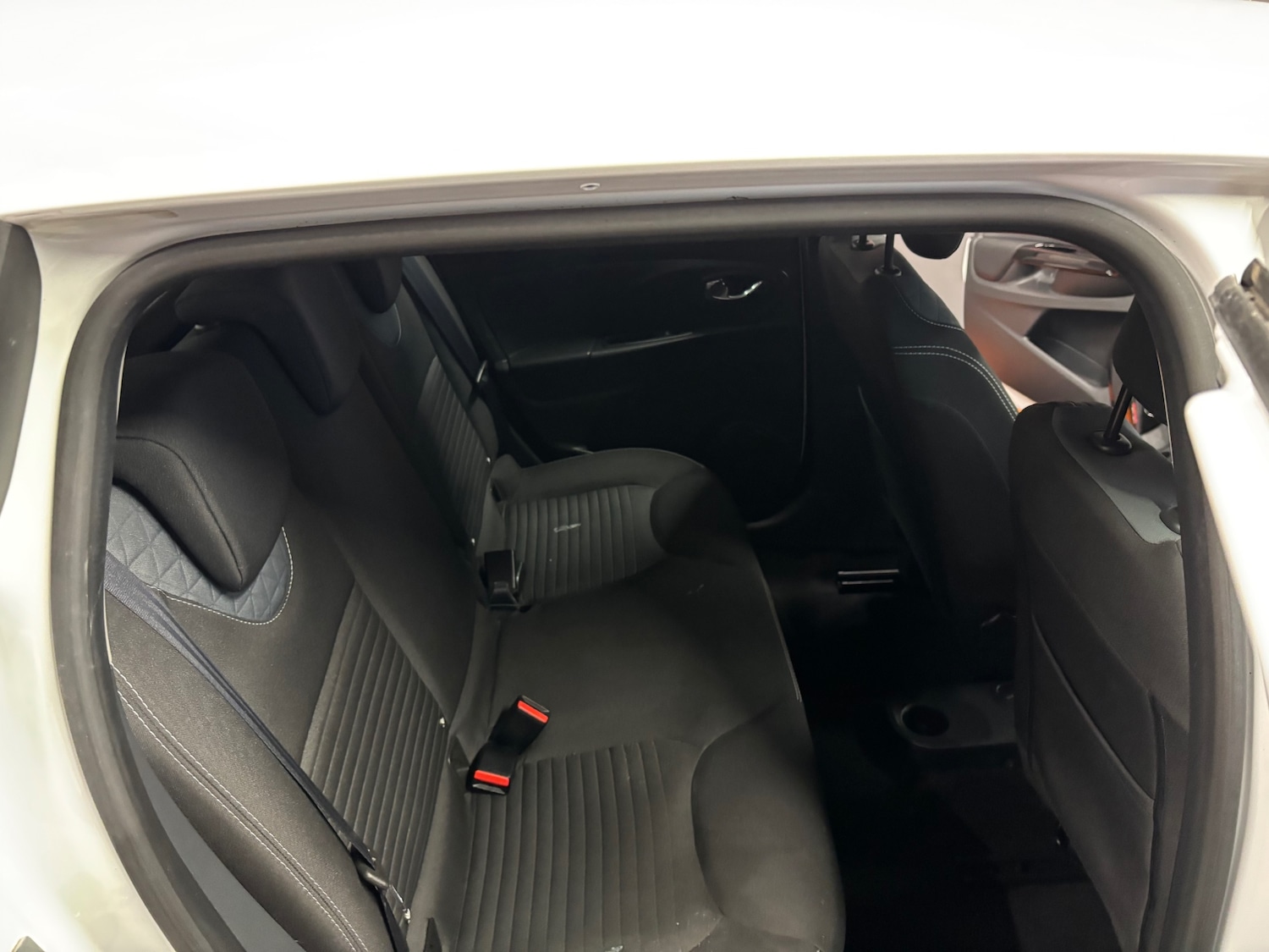 Used Renault Clio 2014 for sale - 77482232: Photo 79