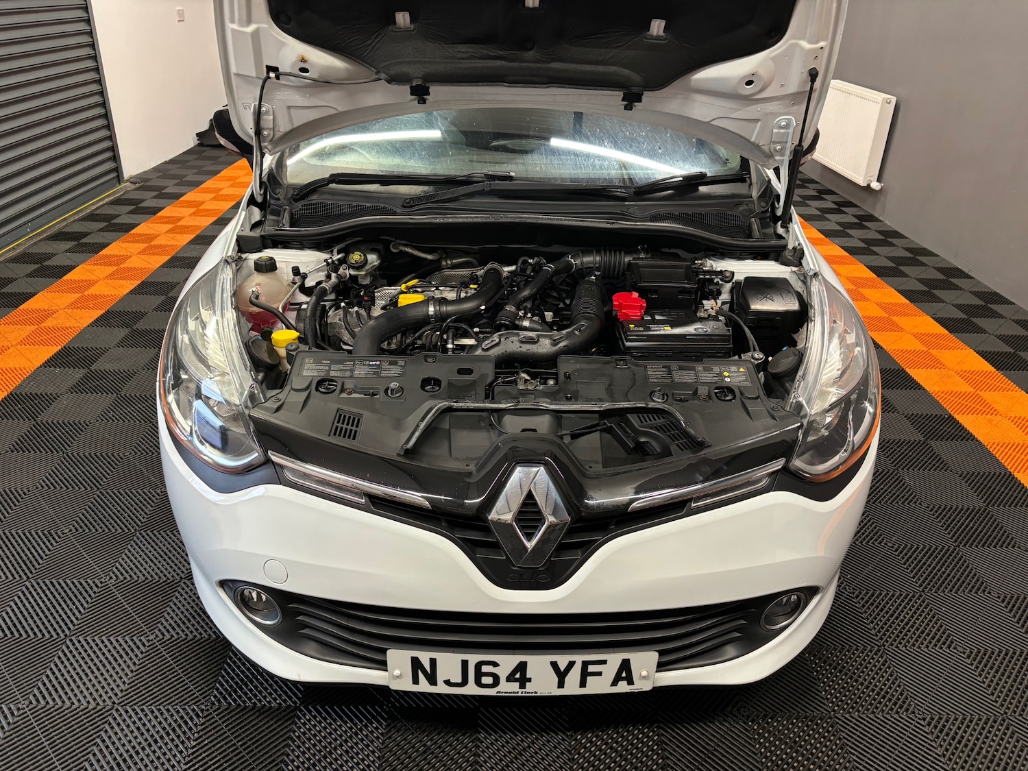 Used Renault Clio 2014 for sale - 77482232: Photo 90