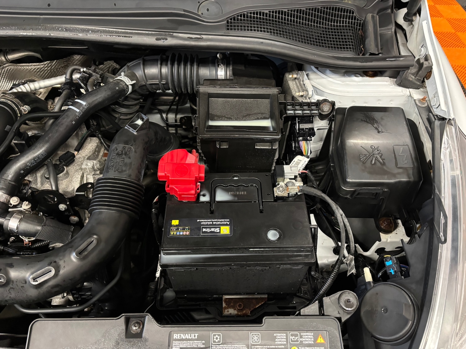 Used Renault Clio 2014 for sale - 77482232: Photo 93