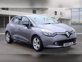 Used Renault Clio 2015 for sale - 76097013: Photo