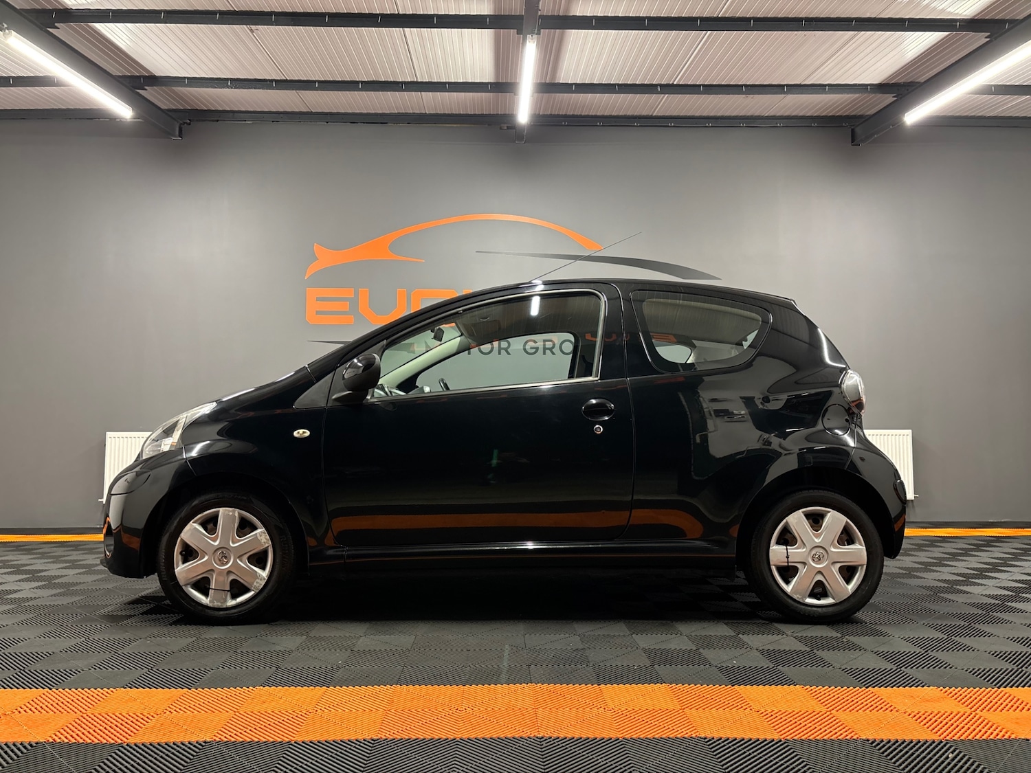 Used Toyota AYGO 2013 for sale - 76000493: Photo 2