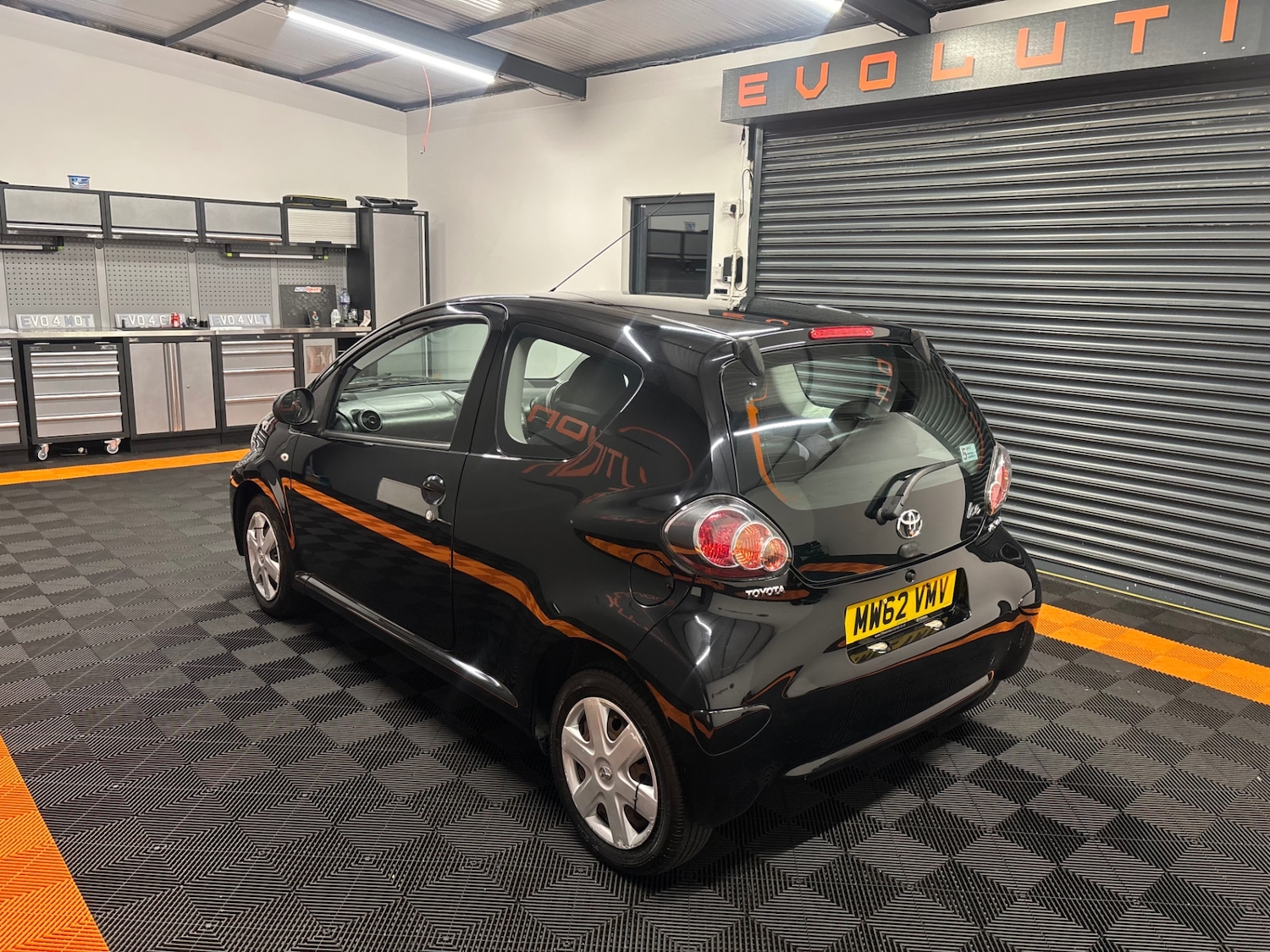 Used Toyota AYGO 2013 for sale - 76000493: Photo 23