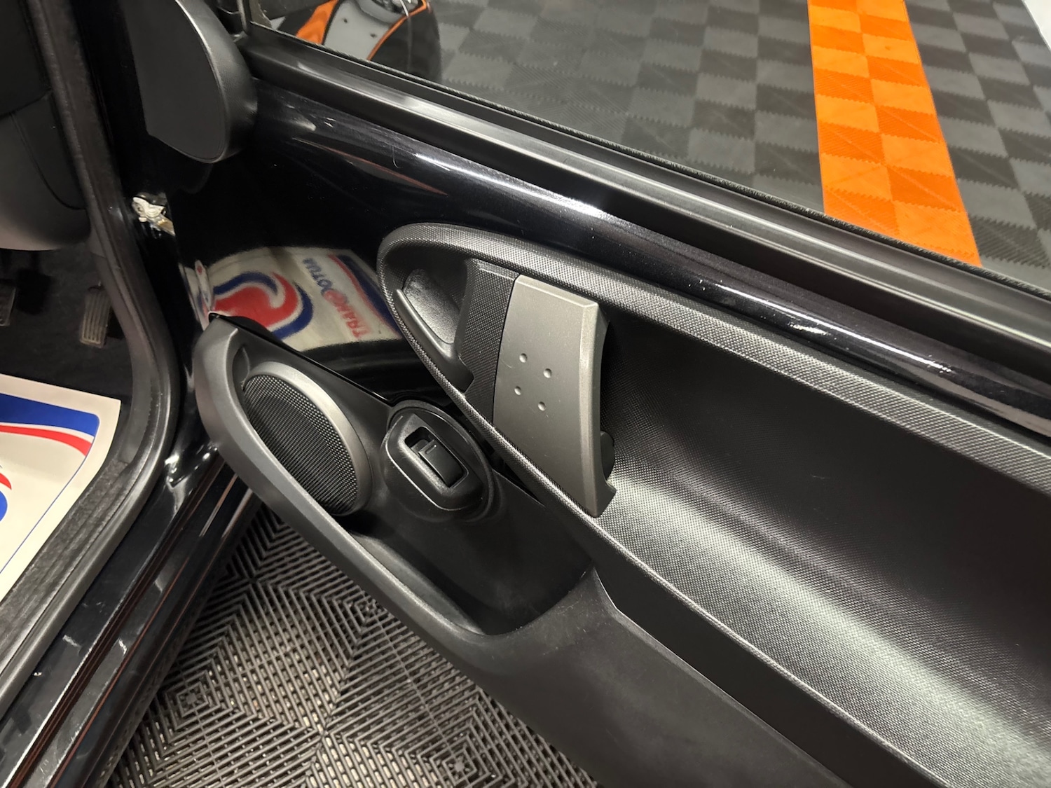 Used Toyota AYGO 2013 for sale - 76000493: Photo 39