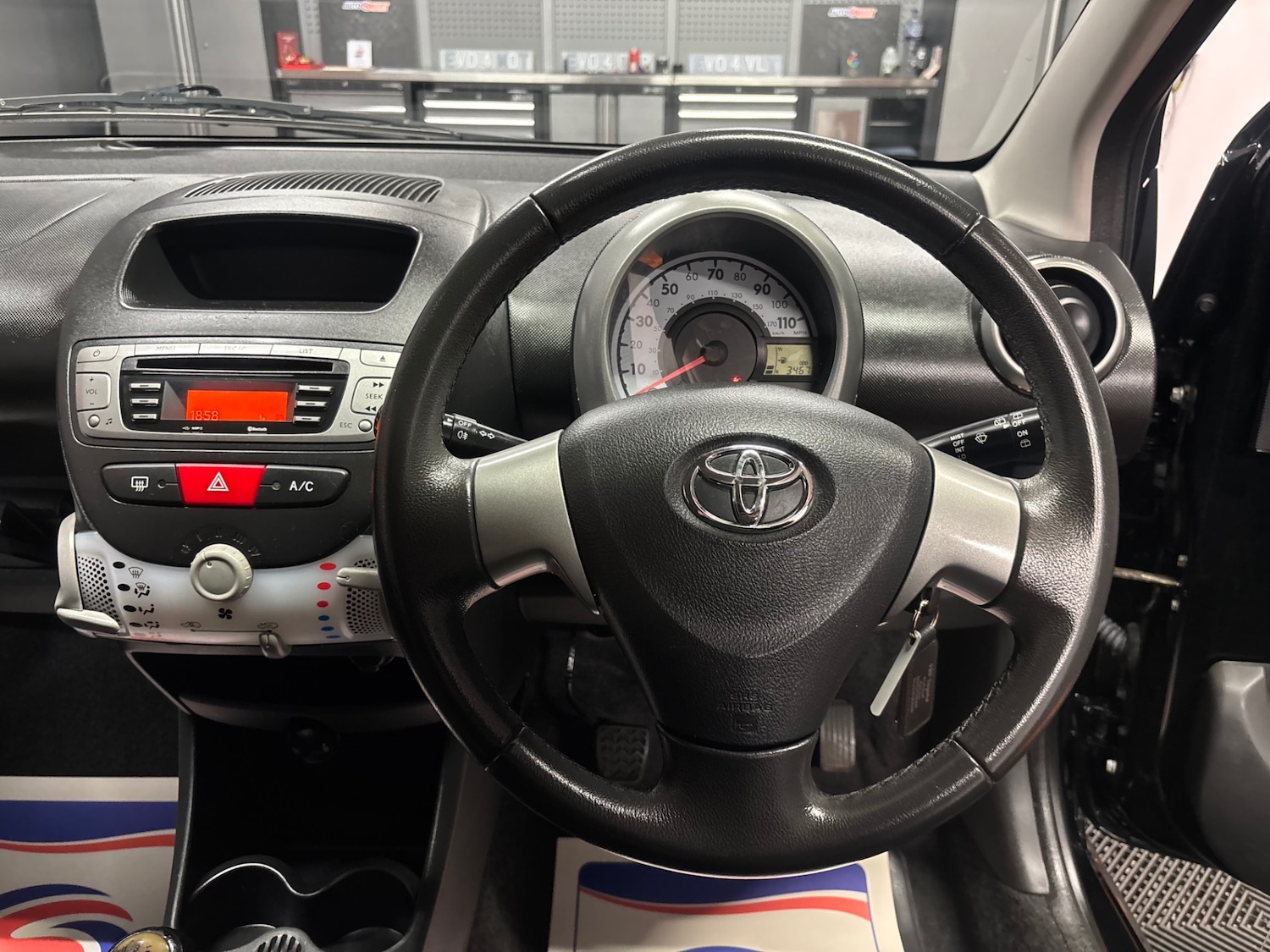 Used Toyota AYGO 2013 for sale - 76000493: Photo 42