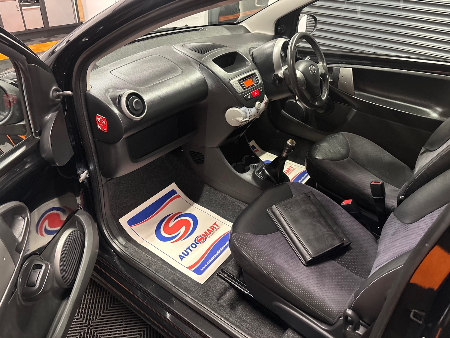 Used Toyota AYGO 2013 for sale - 76000493: Photo 54